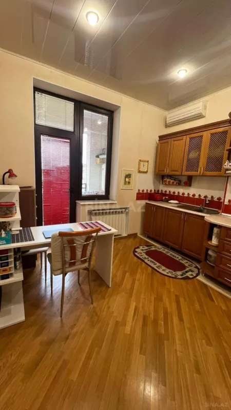 Satılır 2 otaqlı mənzil 90 m²