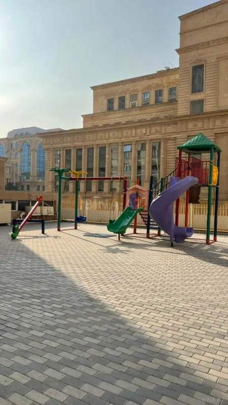 Satılır 2 otaqlı mənzil 90 m²