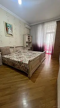Satılır 2 otaqlı mənzil 90 m²