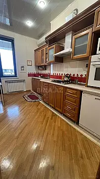 Satılır 2 otaqlı mənzil 90 m²