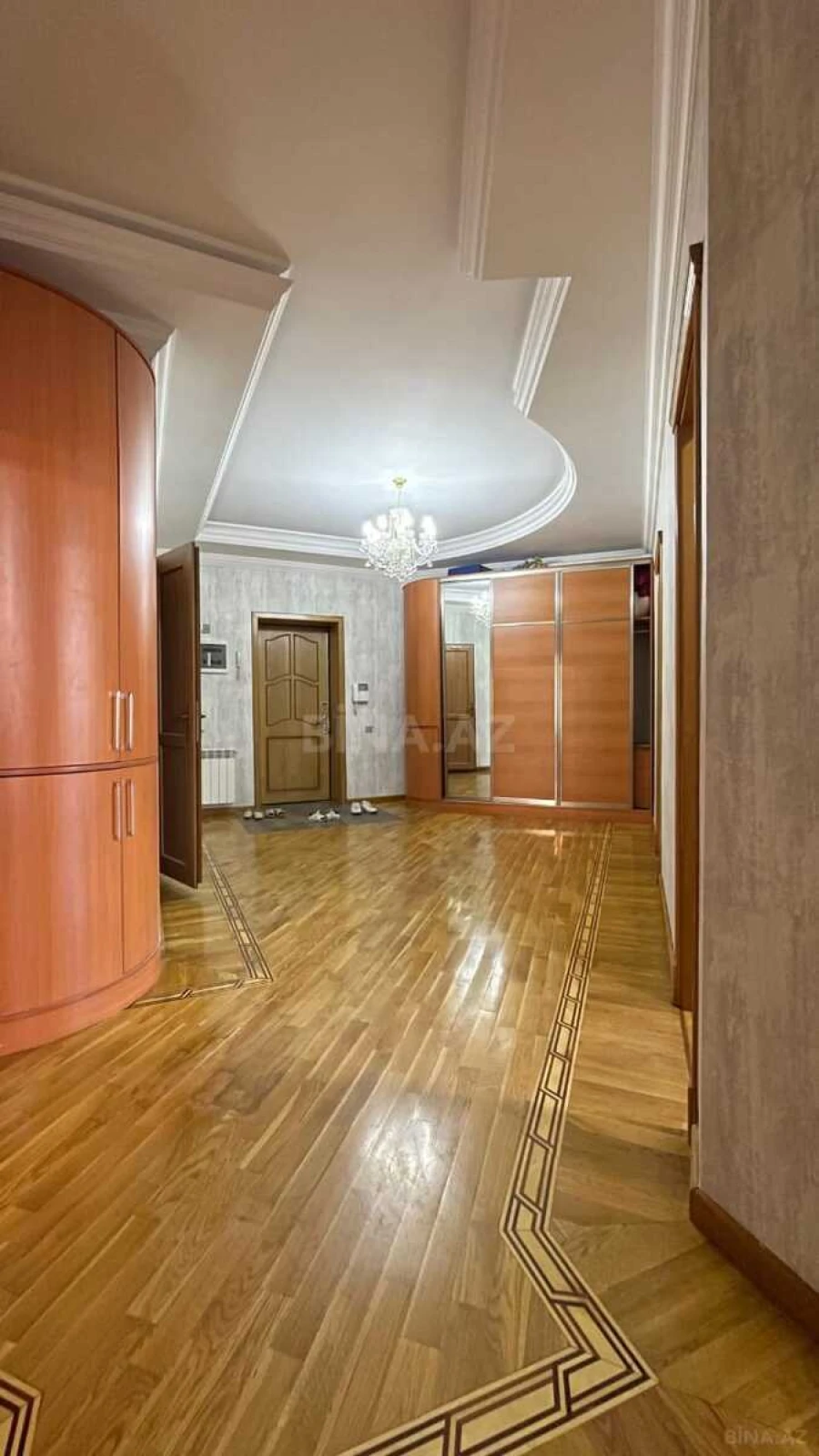 Kirayə verilir 3 otaqlı mənzil 102 m²