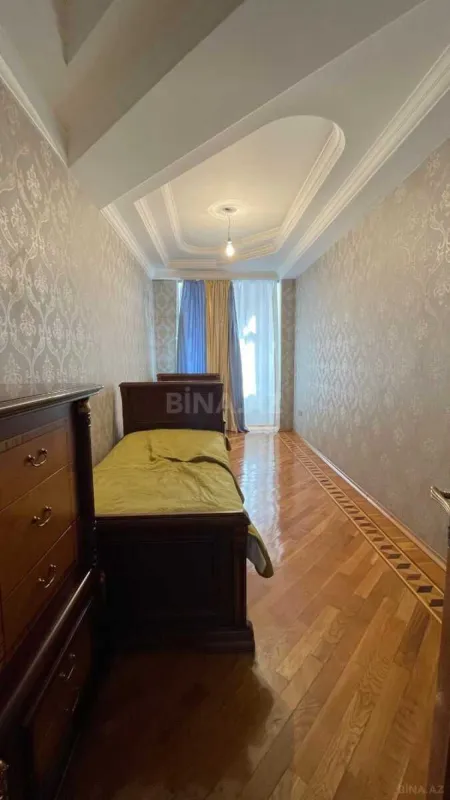 Kirayə verilir 3 otaqlı mənzil 102 m²