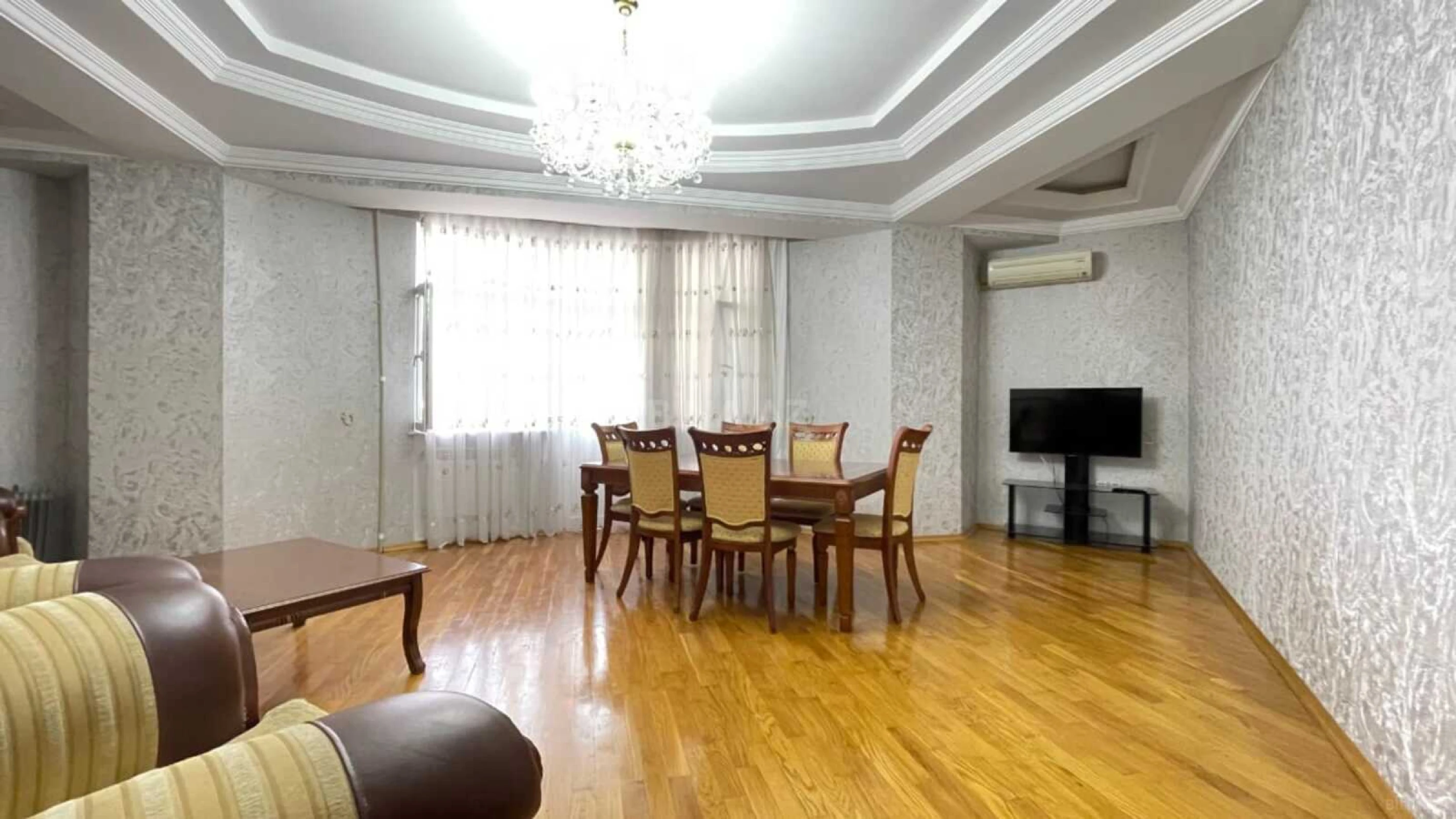 Kirayə verilir 3 otaqlı mənzil 102 m²