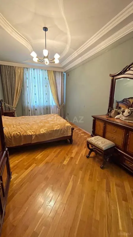 Kirayə verilir 3 otaqlı mənzil 102 m²
