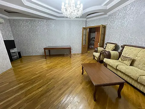 Kirayə verilir 3 otaqlı mənzil 102 m²
