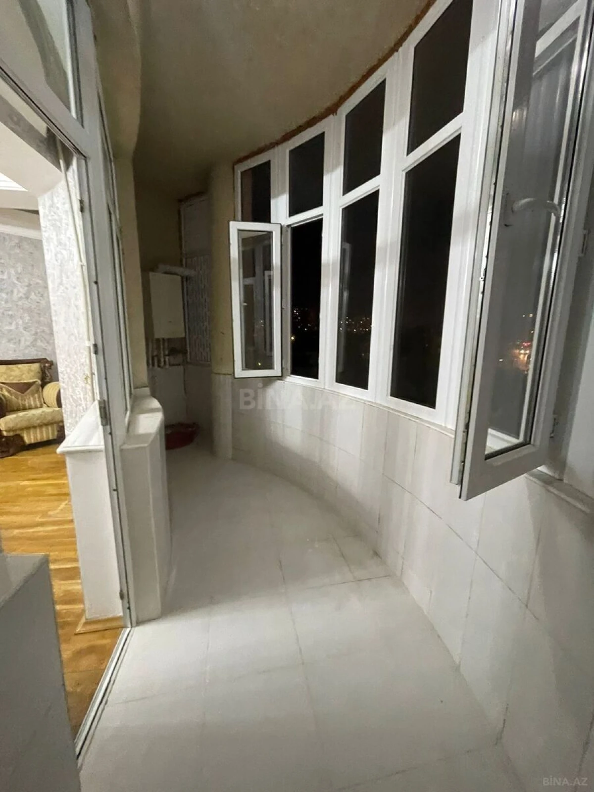 Kirayə verilir 3 otaqlı mənzil 102 m²