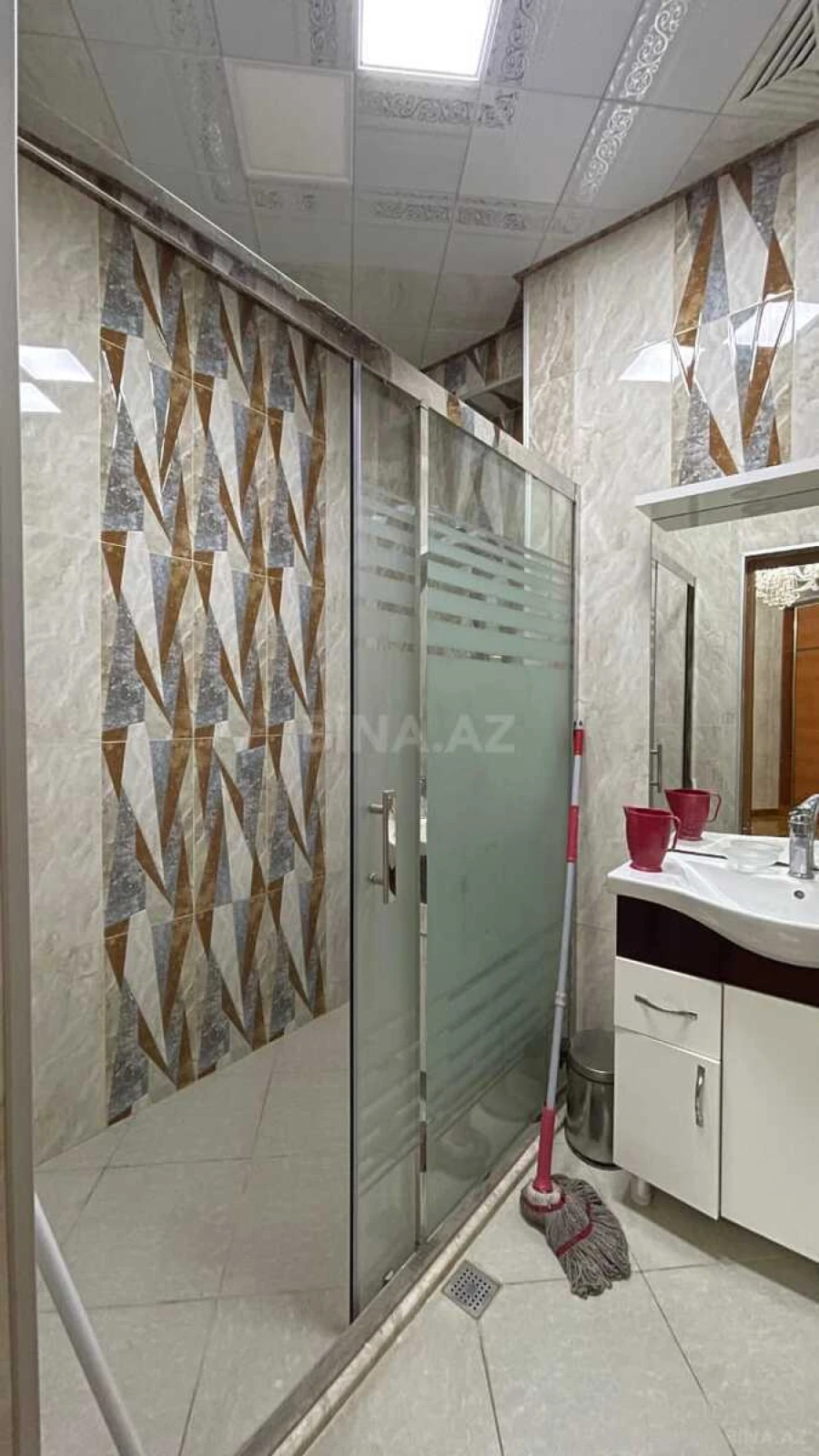 Kirayə verilir 3 otaqlı mənzil 102 m²