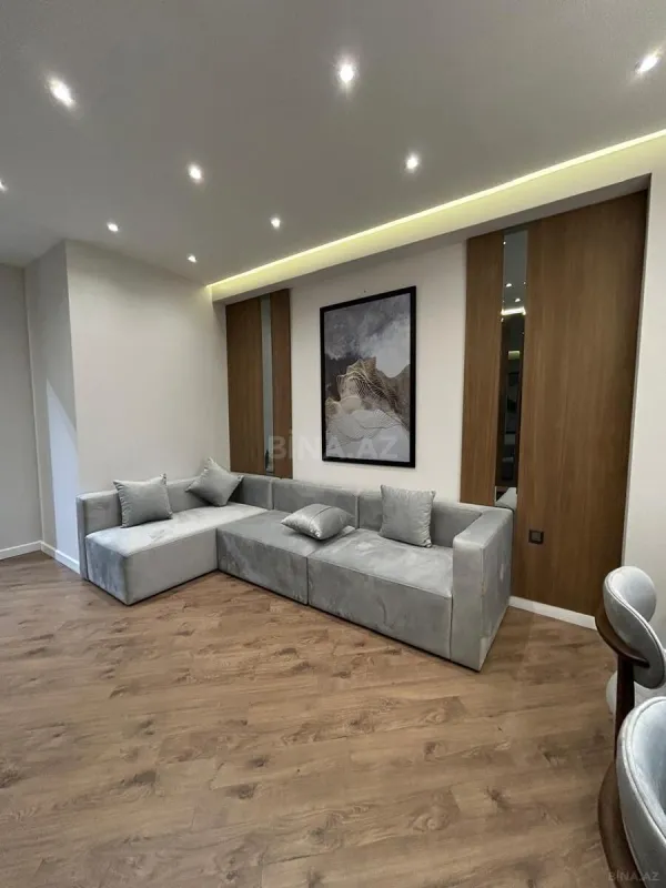 Satılır 3 otaqlı mənzil 119 m²