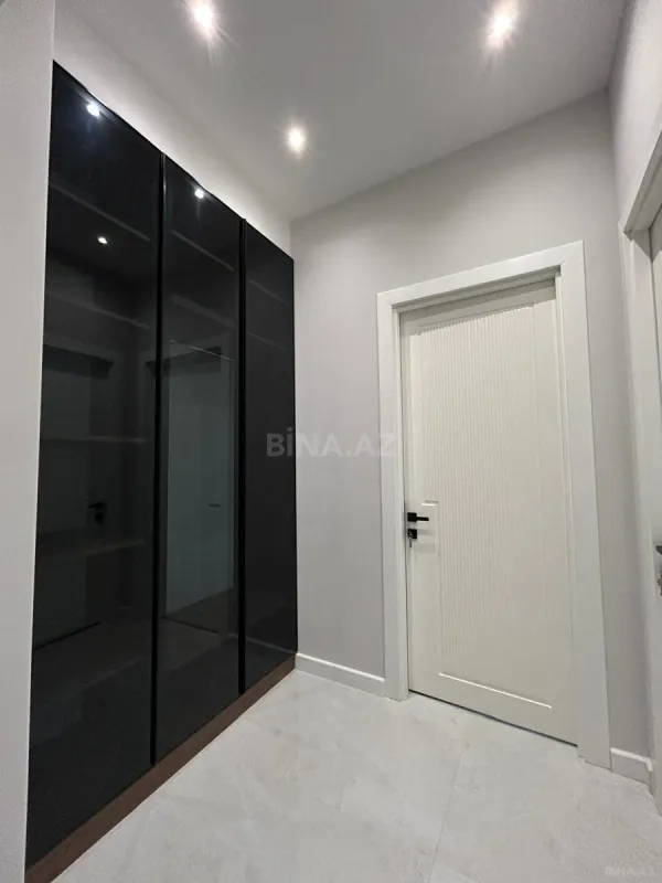 Satılır 3 otaqlı mənzil 119 m²
