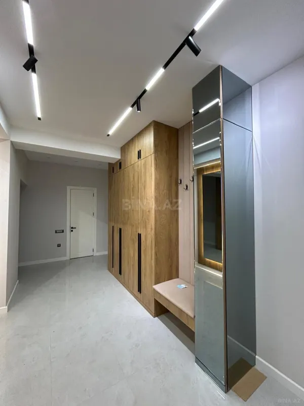Satılır 3 otaqlı mənzil 119 m²