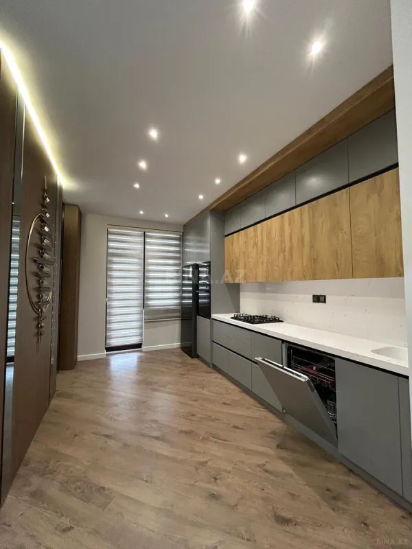 Satılır 3 otaqlı mənzil 119 m²