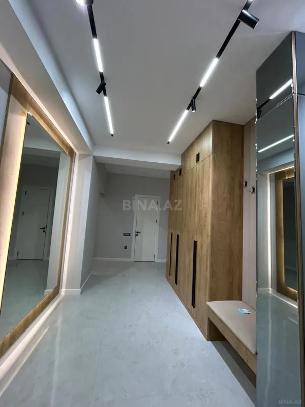 Satılır 3 otaqlı mənzil 119 m²