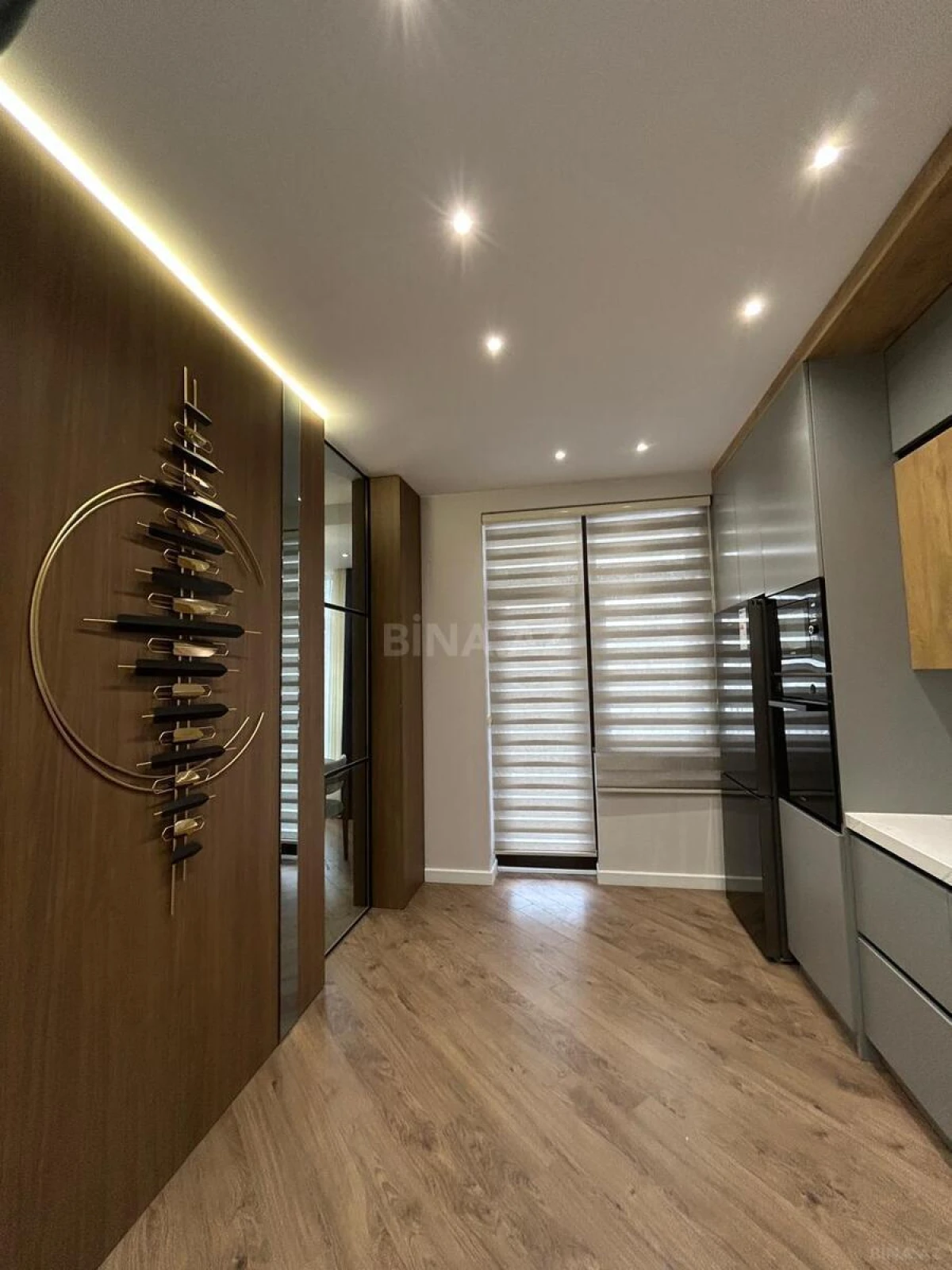Satılır 3 otaqlı mənzil 119 m²