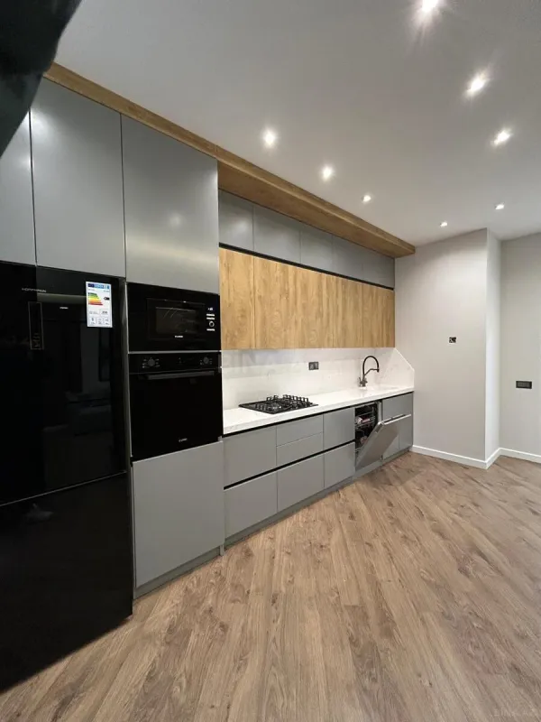 Satılır 3 otaqlı mənzil 119 m²