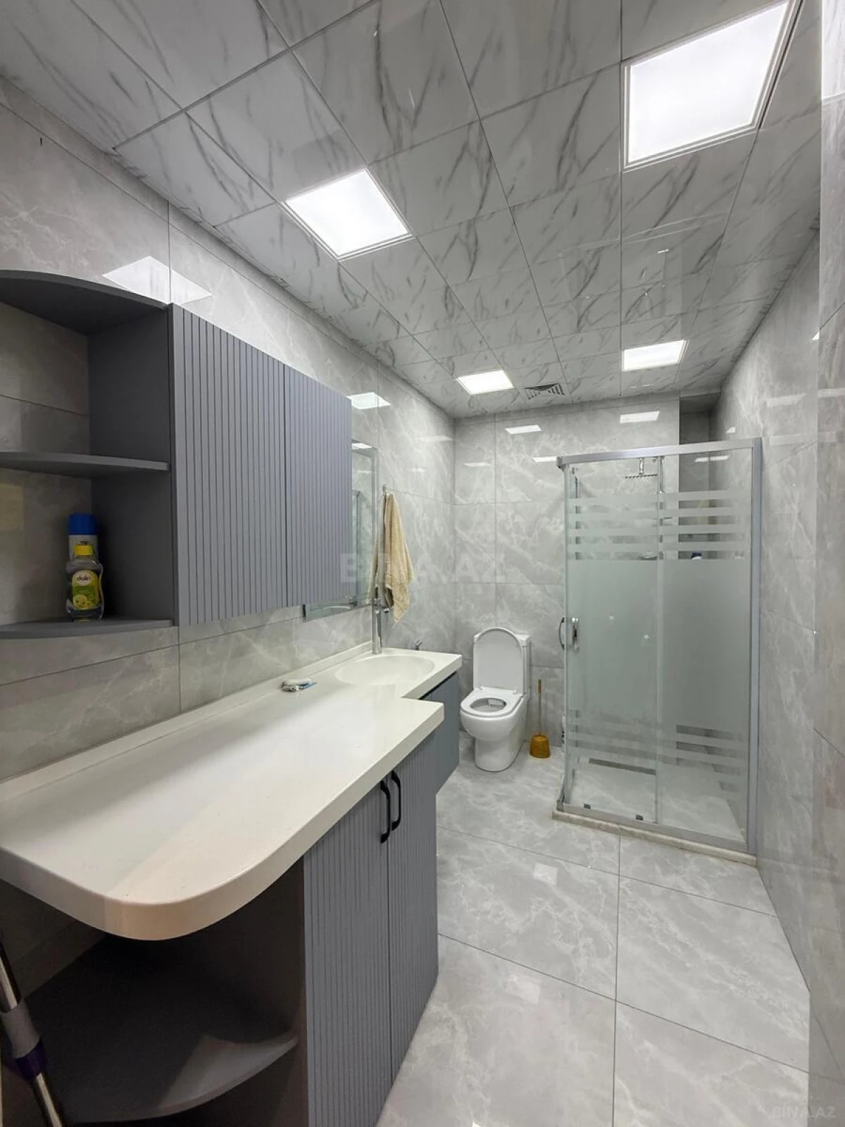 Kirayə verilir 2 otaqlı mənzil 70 m²