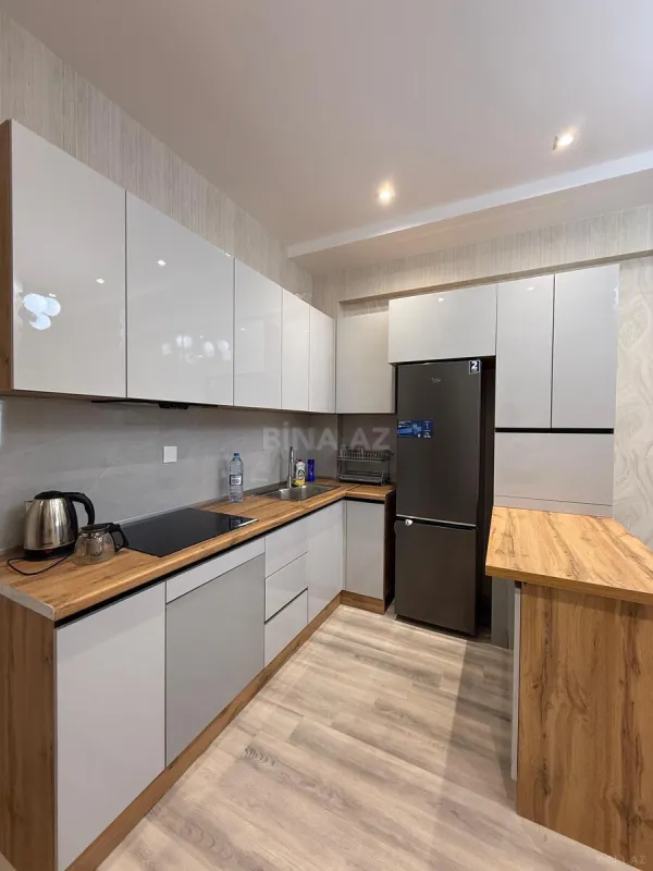 Kirayə verilir 2 otaqlı mənzil 70 m²
