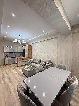 Kirayə verilir 2 otaqlı mənzil 70 m²