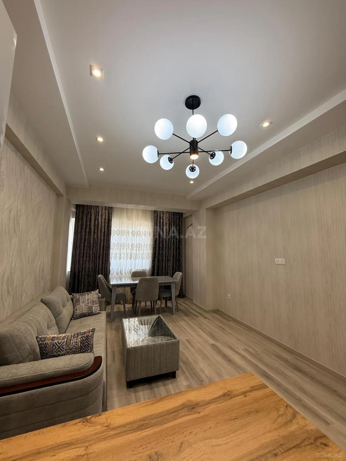 Kirayə verilir 2 otaqlı mənzil 70 m²