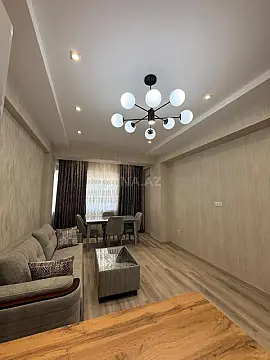 Kirayə verilir 2 otaqlı mənzil 70 m²