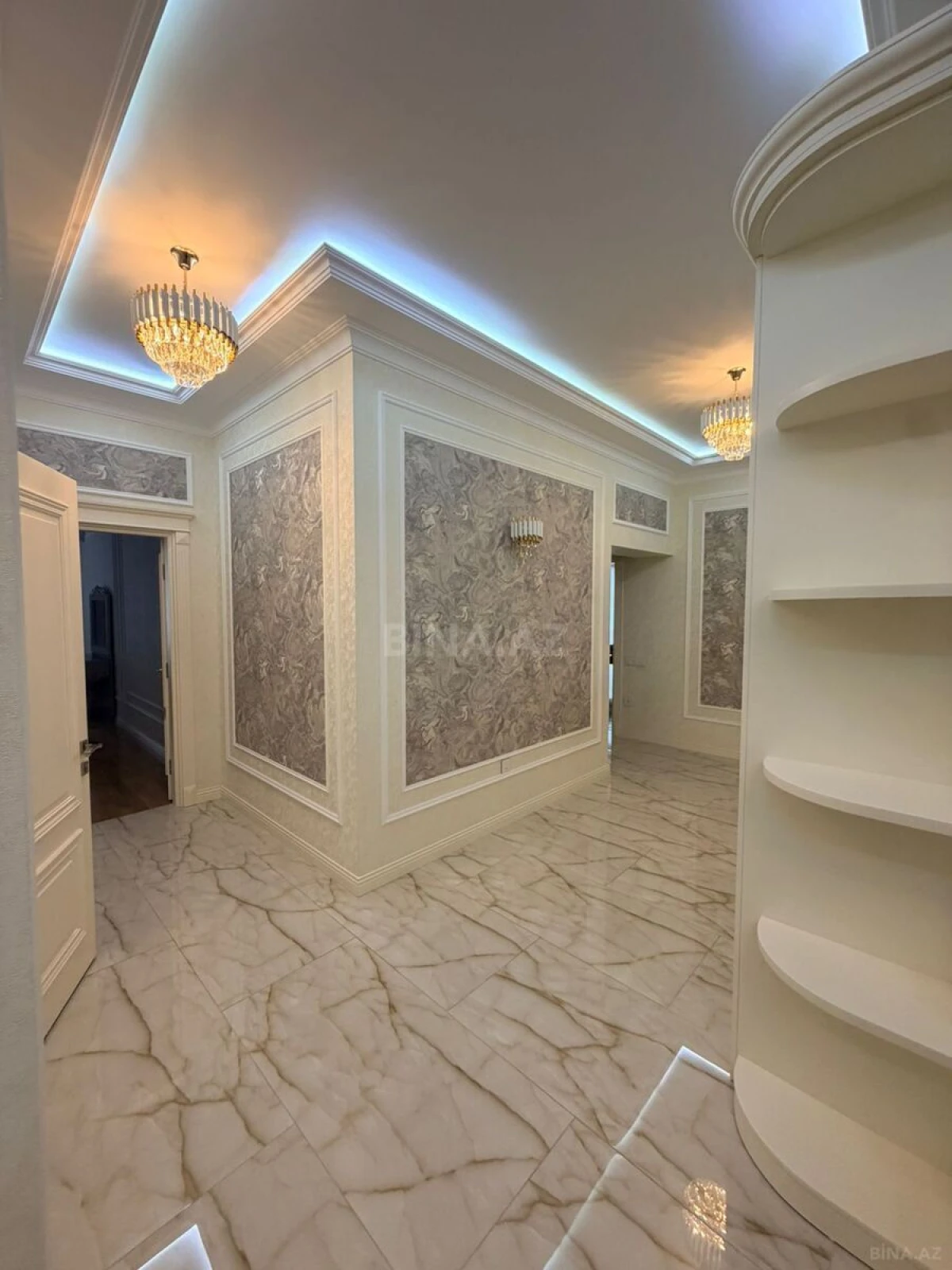 Kirayə verilir 2 otaqlı mənzil 130 m²