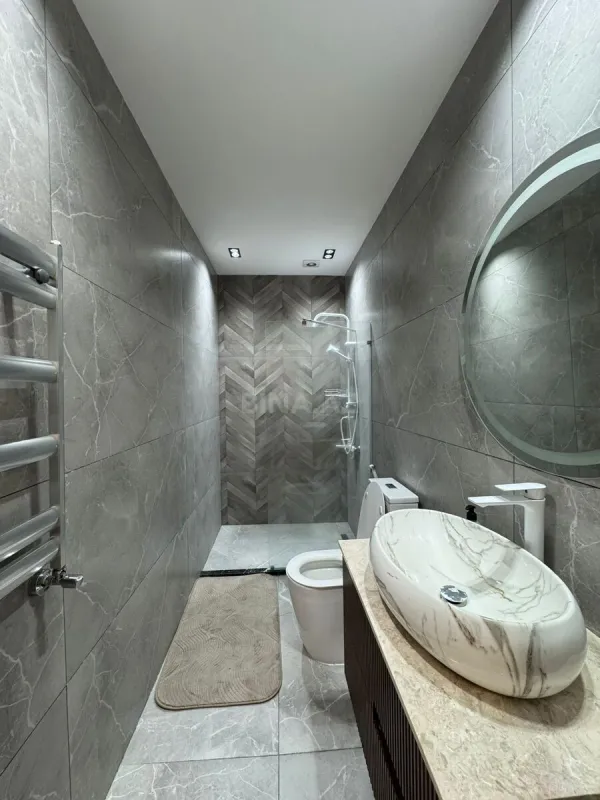 Satılır 5 otaqlı həyət evi 190 m²