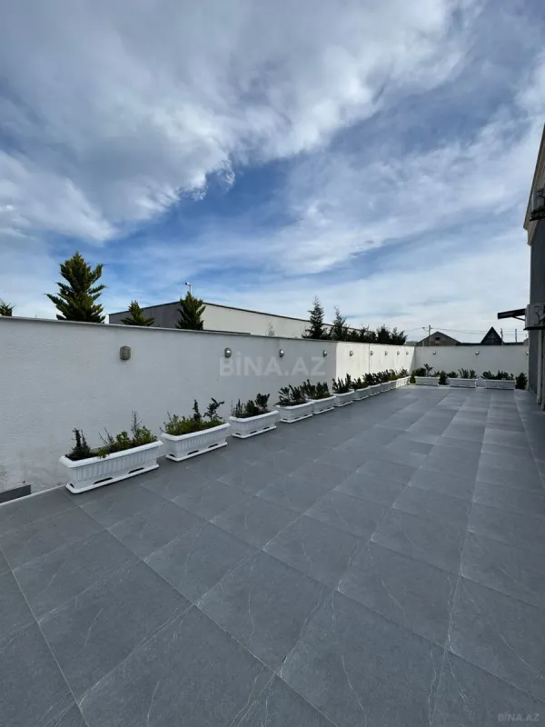Satılır 5 otaqlı həyət evi 190 m²