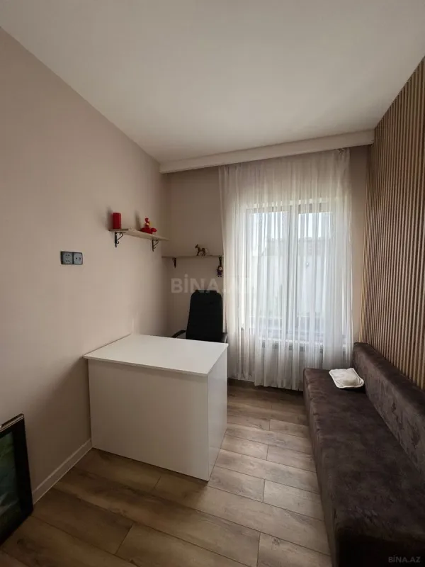 Satılır 5 otaqlı həyət evi 190 m²