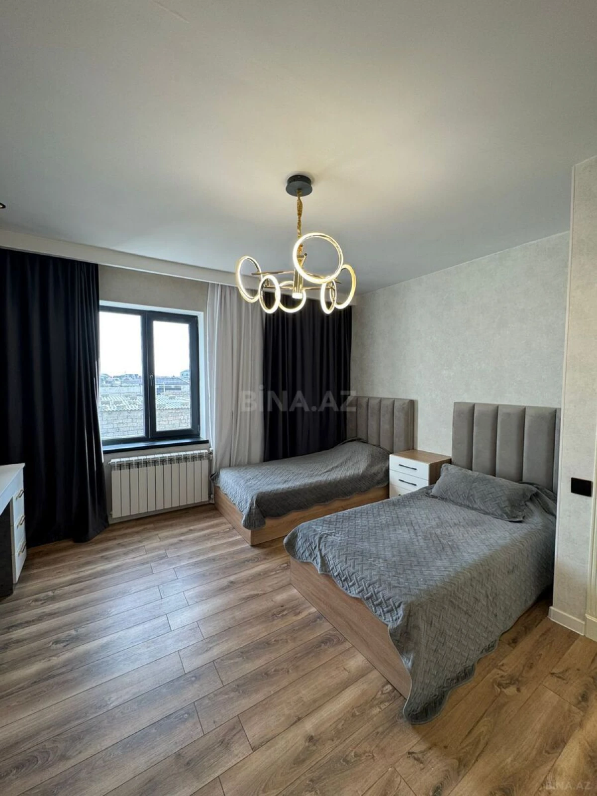 Satılır 5 otaqlı həyət evi 190 m²