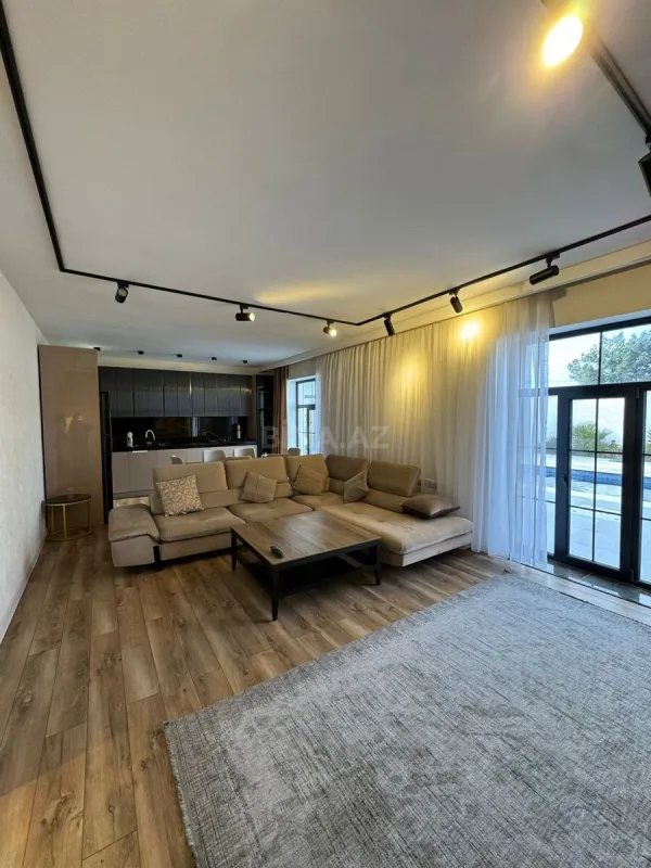 Satılır 5 otaqlı həyət evi 190 m²