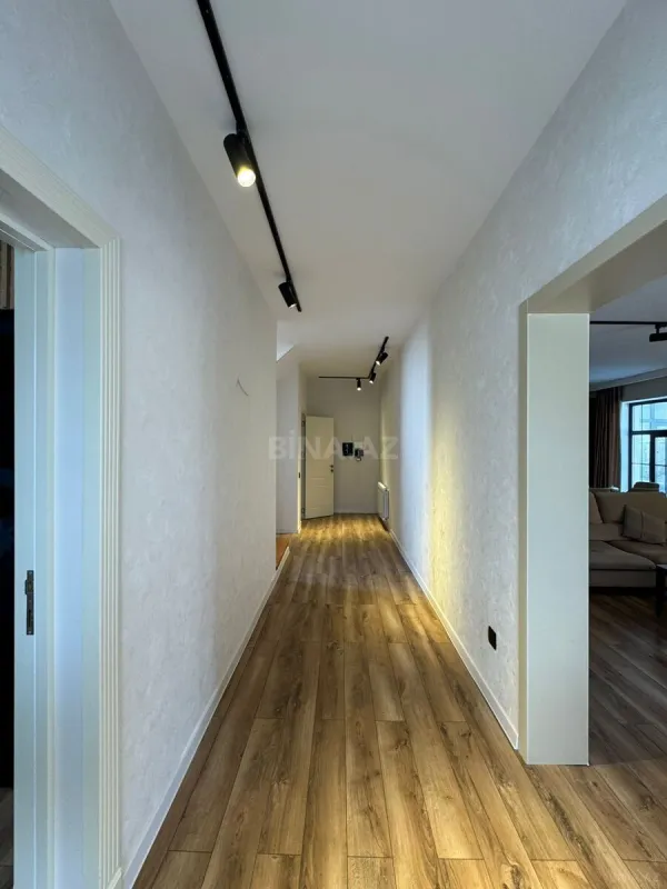 Satılır 5 otaqlı həyət evi 190 m²