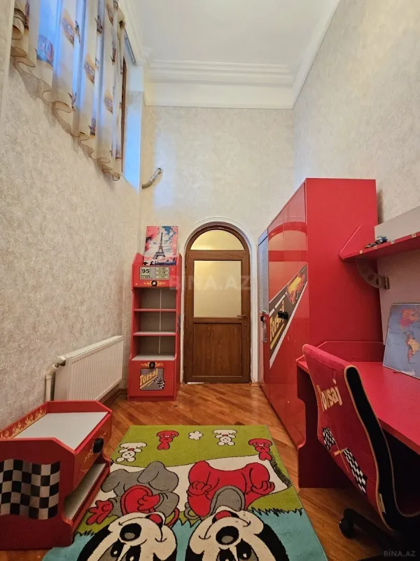 Kirayə verilir 3 otaqlı mənzil 120 m²