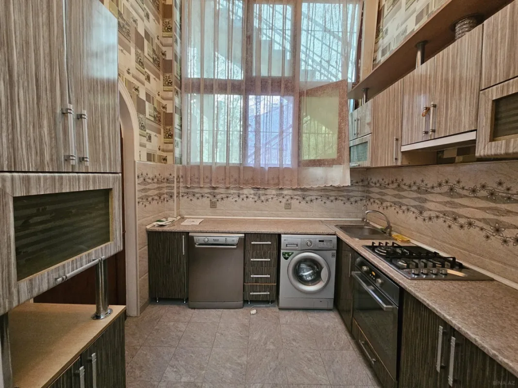 Kirayə verilir 3 otaqlı mənzil 120 m²