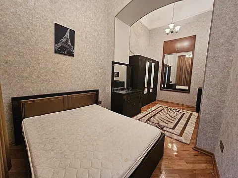 Kirayə verilir 3 otaqlı mənzil 120 m²