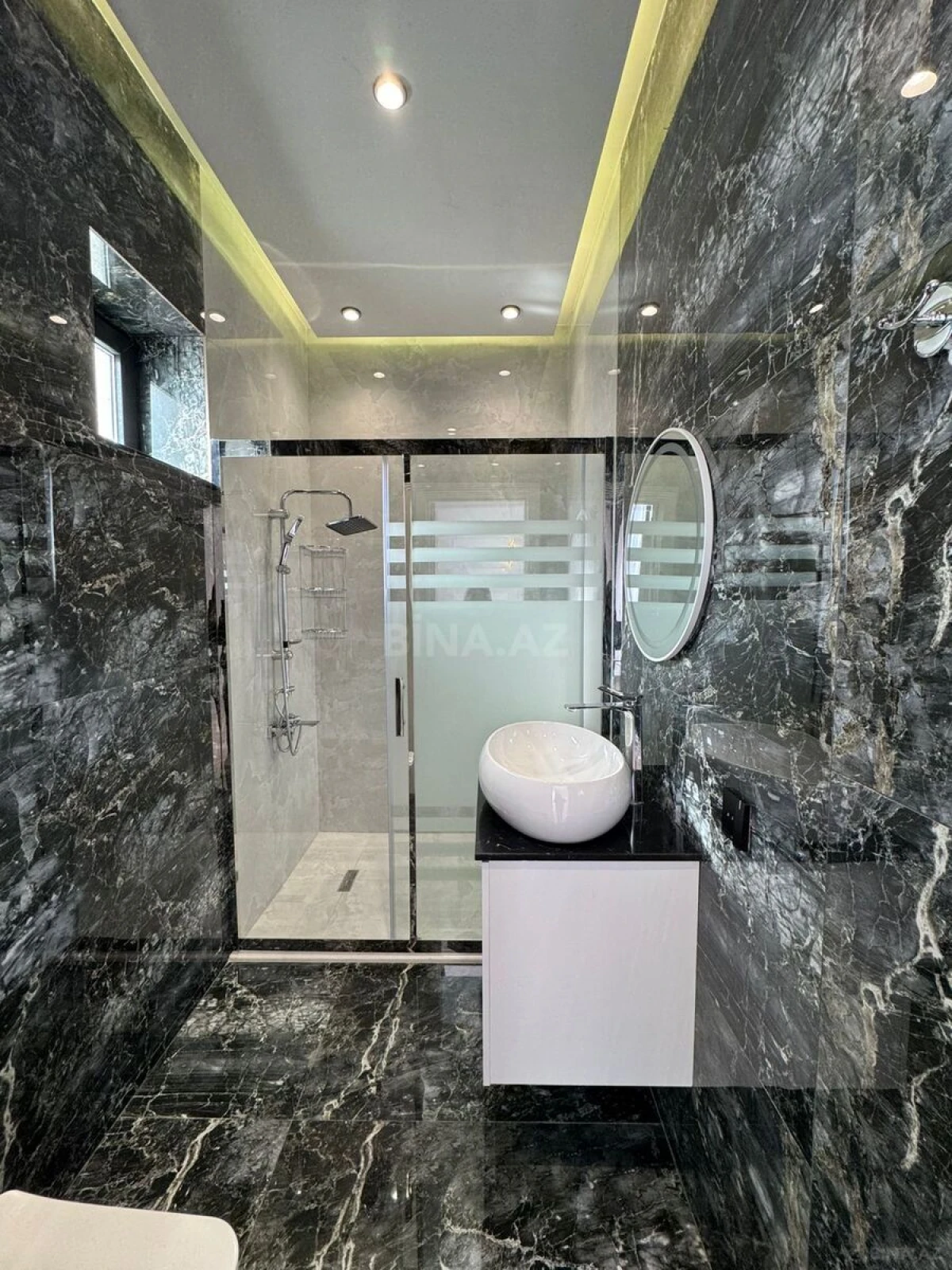 Satılır 4 otaqlı həyət evi 185 m²