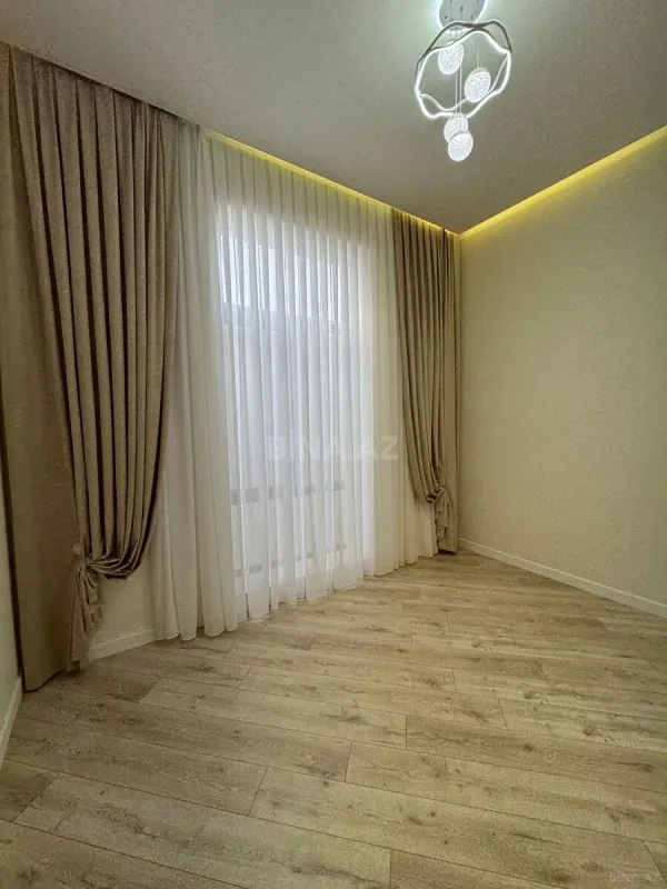 Satılır 4 otaqlı həyət evi 185 m²