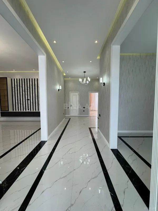 Satılır 4 otaqlı həyət evi 185 m²