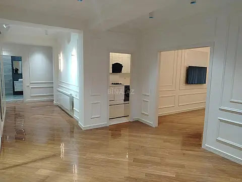 Satılır 3 otaqlı mənzil 150 m² — Bakı 3 otaq 150.00 m²