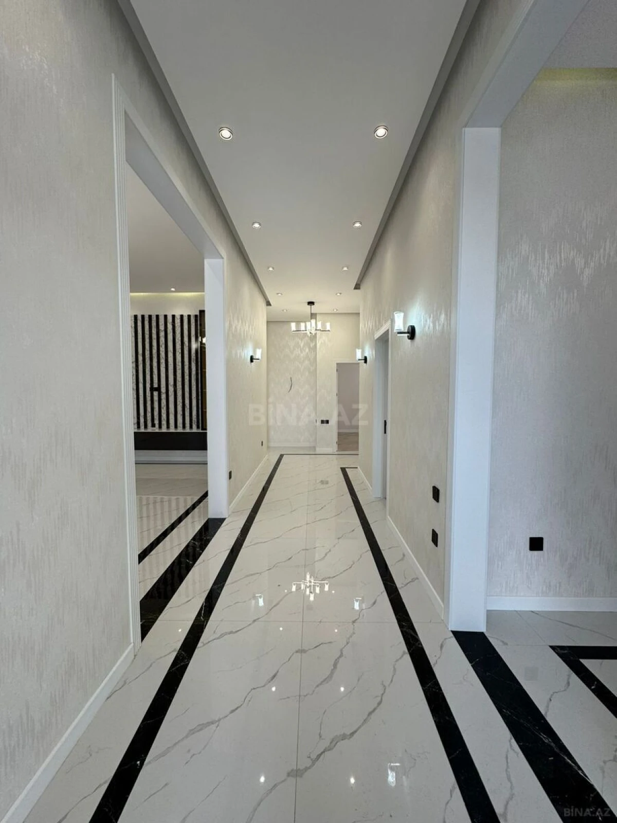 Satılır 4 otaqlı həyət evi 195 m²