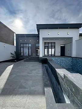 Satılır 4 otaqlı həyət evi 195 m²