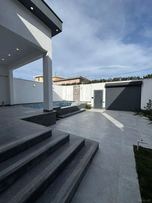 Satılır 4 otaqlı həyət evi 195 m²