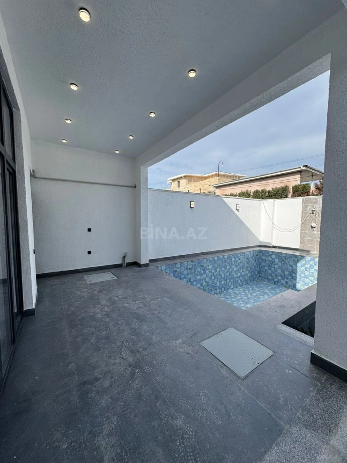 Satılır 4 otaqlı həyət evi 195 m²