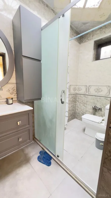 Satılır 4 otaqlı həyət evi 550 m²