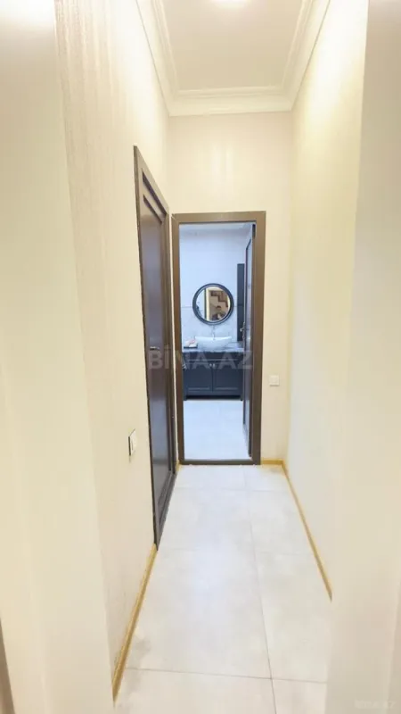 Satılır 4 otaqlı həyət evi 550 m²