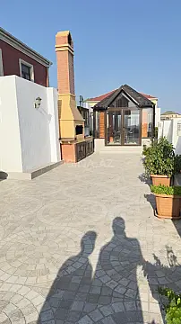 Satılır 4 otaqlı həyət evi 550 m²