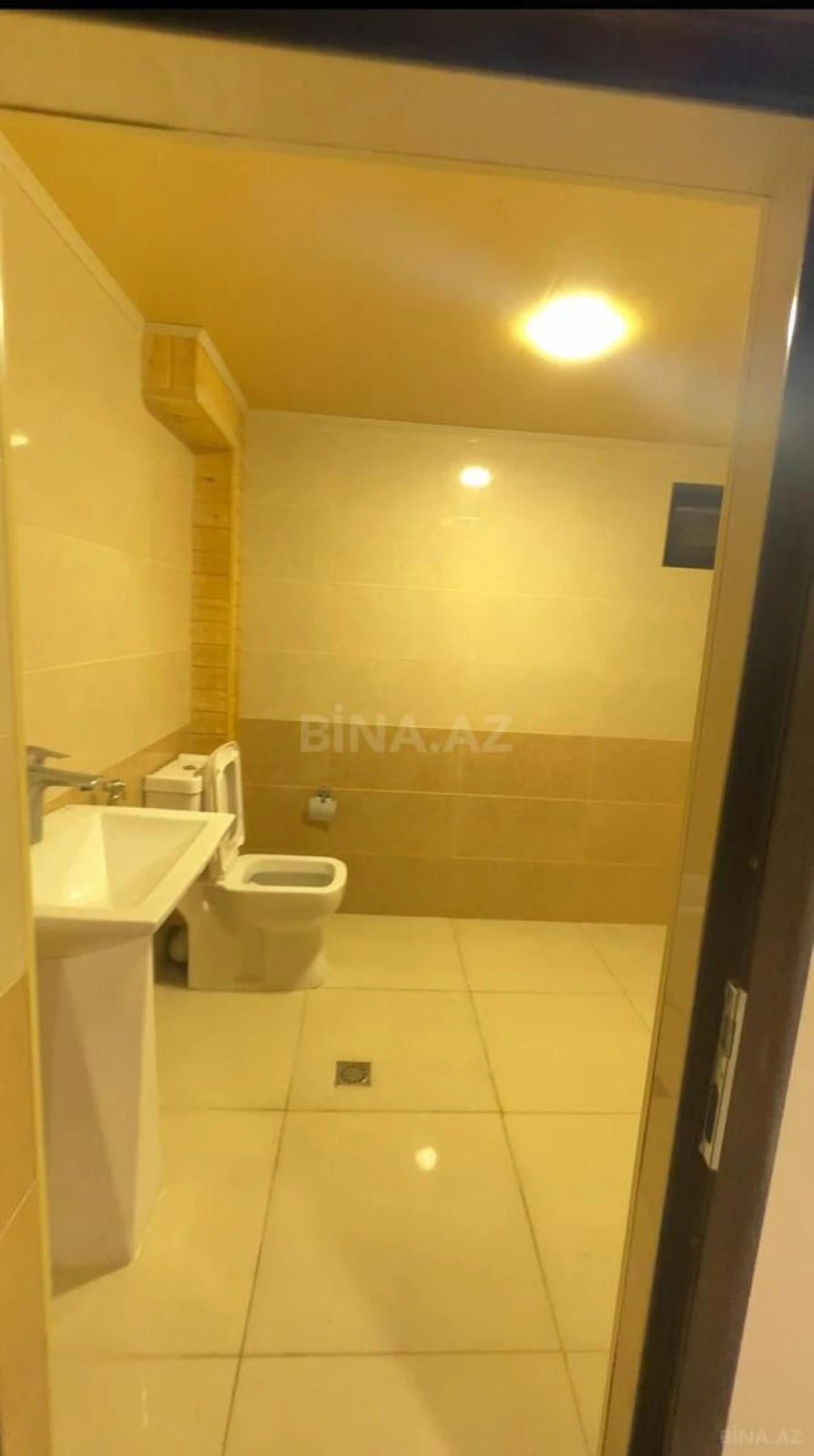 Satılır 4 otaqlı həyət evi 550 m²