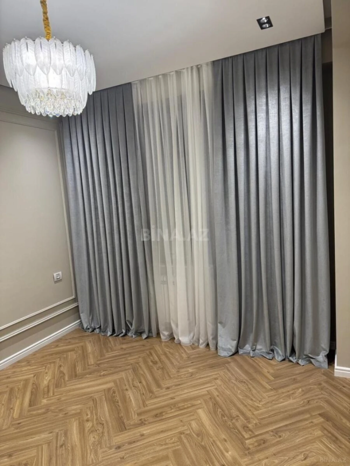 Satılır 2 otaqlı mənzil 80 m²
