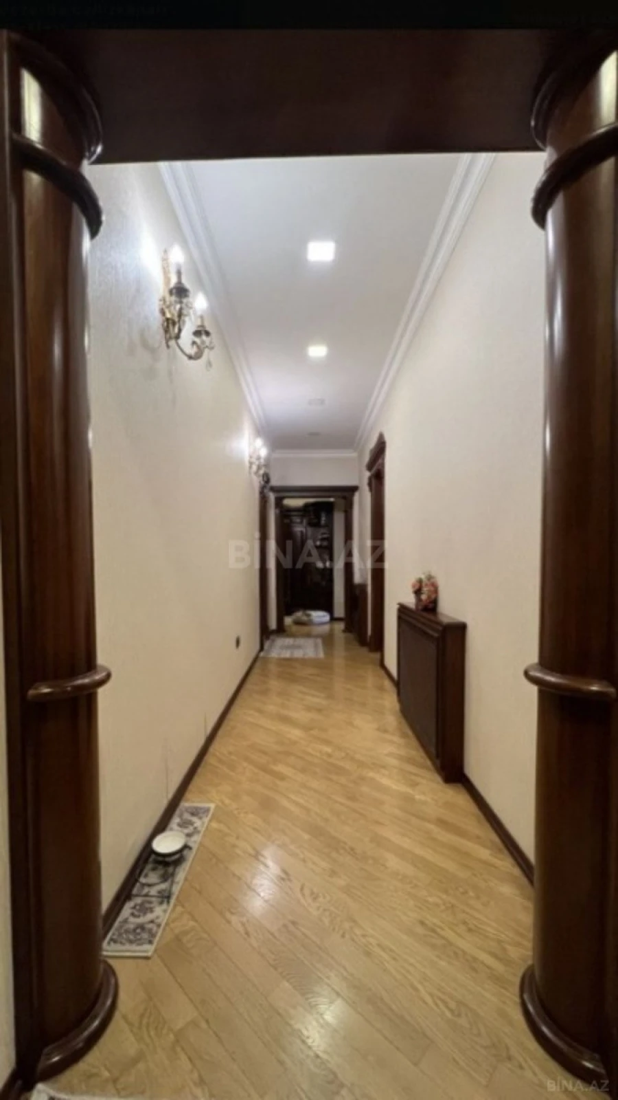 Satılır 4 otaqlı mənzil 160 m²