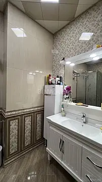 Satılır 4 otaqlı mənzil 160 m²