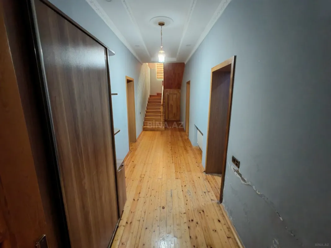 Satılır həyət evi 250 m²