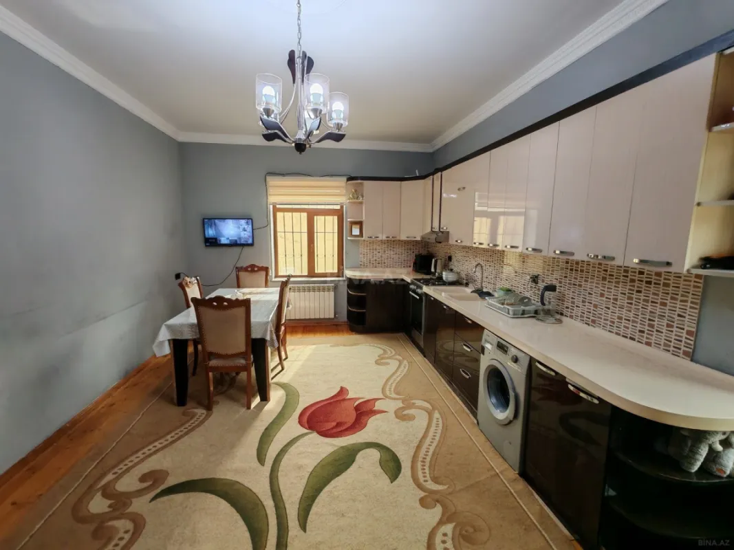 Satılır həyət evi 250 m²